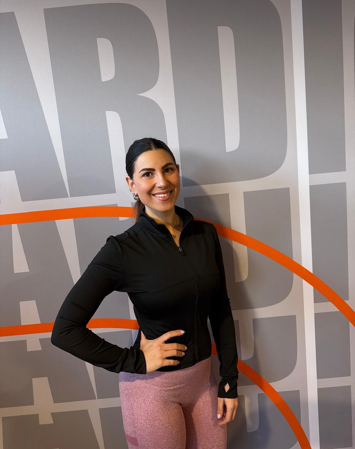 Jessica, oprichter en hoofdtrainer van Nove Fitness, bij Basic-Fit Groningen